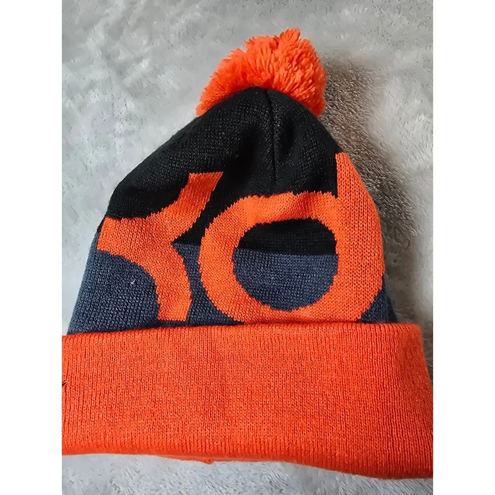 Nike KD Kevin Durant Youth‎ Pom Beanie Hat Black Orange Basketball Winter